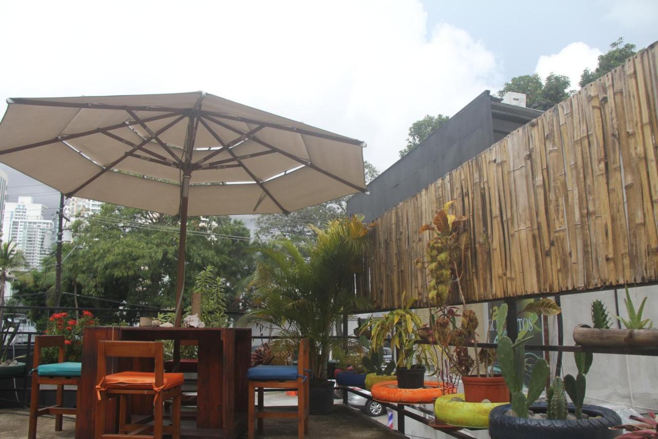 Eden'S Garden Hostel Panama City Exterior photo